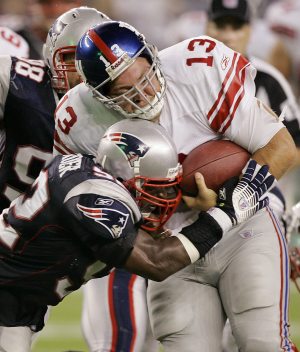 New York Giants quarterback Jared Lorenzen throws a pass during