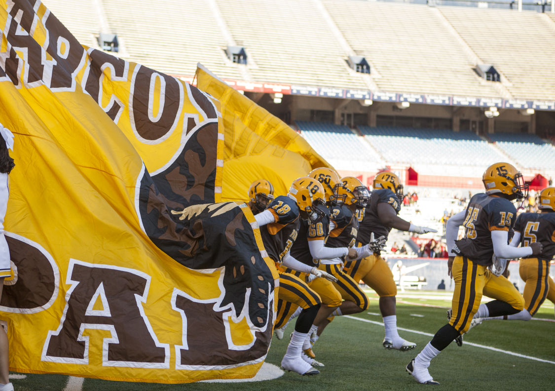 Photos: DII Football Championship | Photos & Video | Eastvalleytribune.com