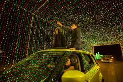 Light displays welcome holidays across the Valley | Get Out | eastvalleytribune.com