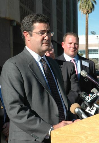 Panel member quits amid redistricting controversy | Politics ...