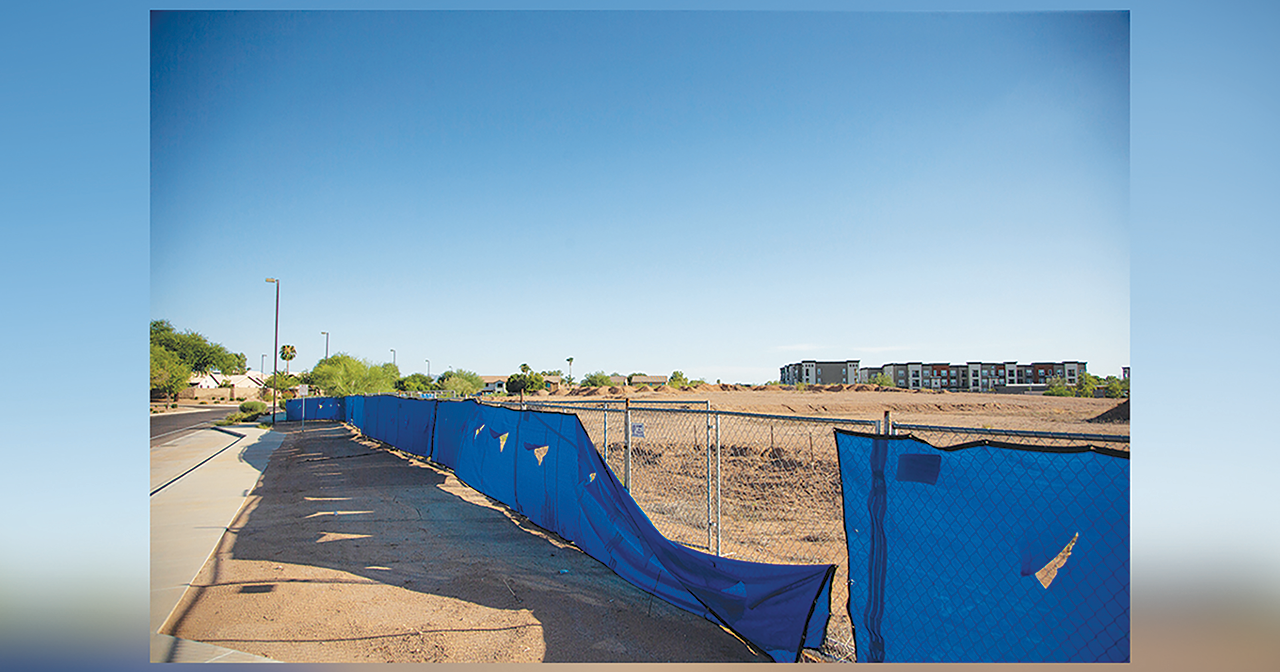 Failed memorial's dirty legacy on the way out | | eastvalleytribune.com - Vimarsana News