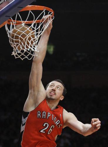 Suns' deal for Raptors' Turkoglu on hold for now