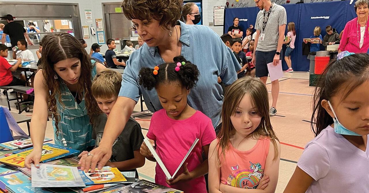MPS' Stick 2 Reading wraps up 4th year | | eastvalleytribune.com - Vimarsana News
