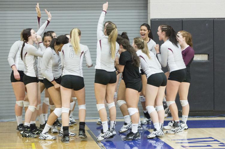 Hamilton advances to meet Xavier for Div. I volleyball championship VarsityXtra