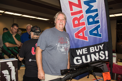 Mesa Gun Show Finds More Women Less Urgency To Purchase Weapons Our Community Eastvalleytribune Com