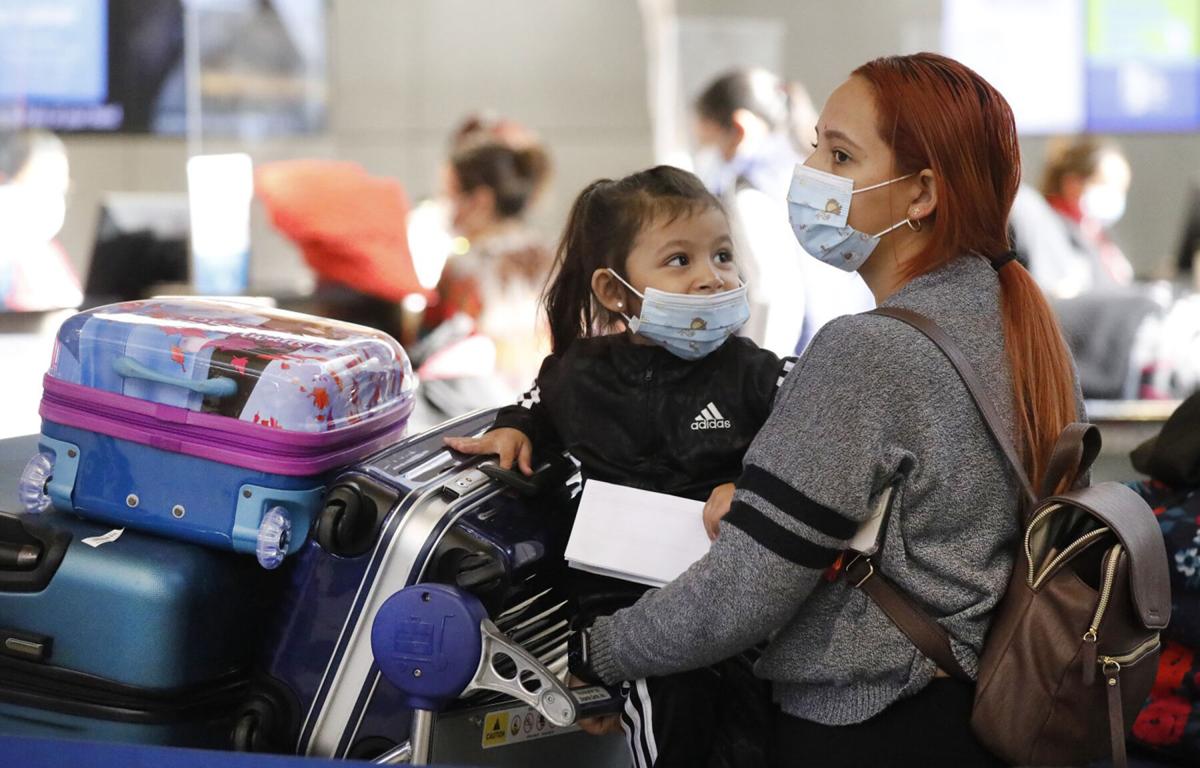 TRAVEL-CNS-AIRLINES-CLOTH-MASKS-LA