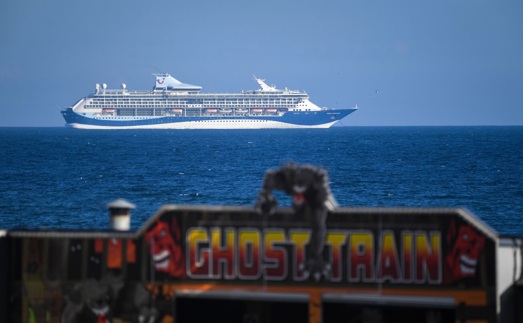 Huge 'ghost' Cruise Ships In English Channel Lure Tourists | Travel ...