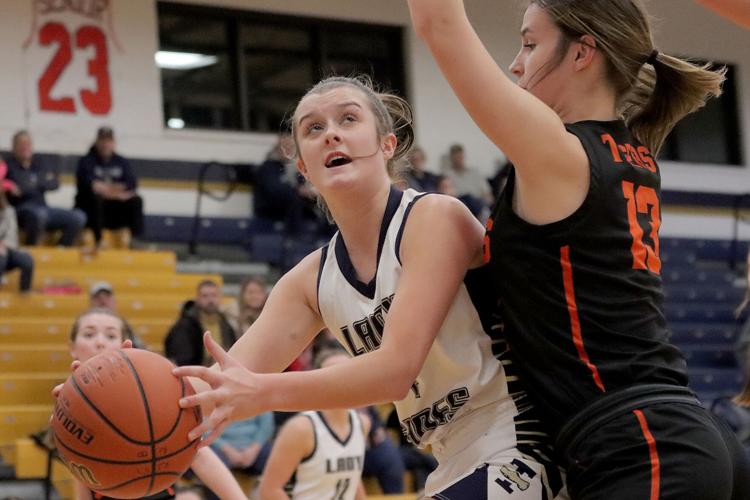 Teutopolis falls to Paris in battle of stateranked teams Local