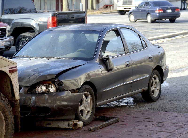 Car Crashes Into Lobby Of Comfort Suites Local News
