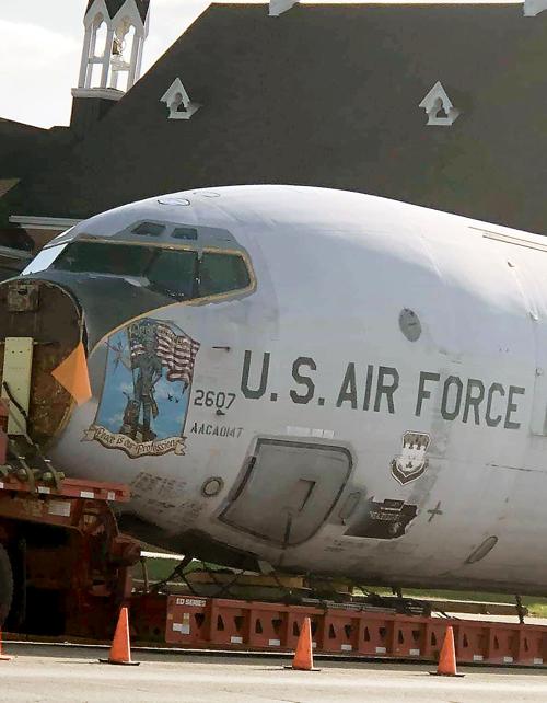 1959 Air Force plane make Teutopolis stop