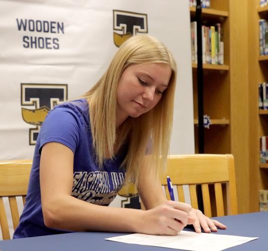 STAYING HOME Teutopolis' Emily Konkel to continue softball career at