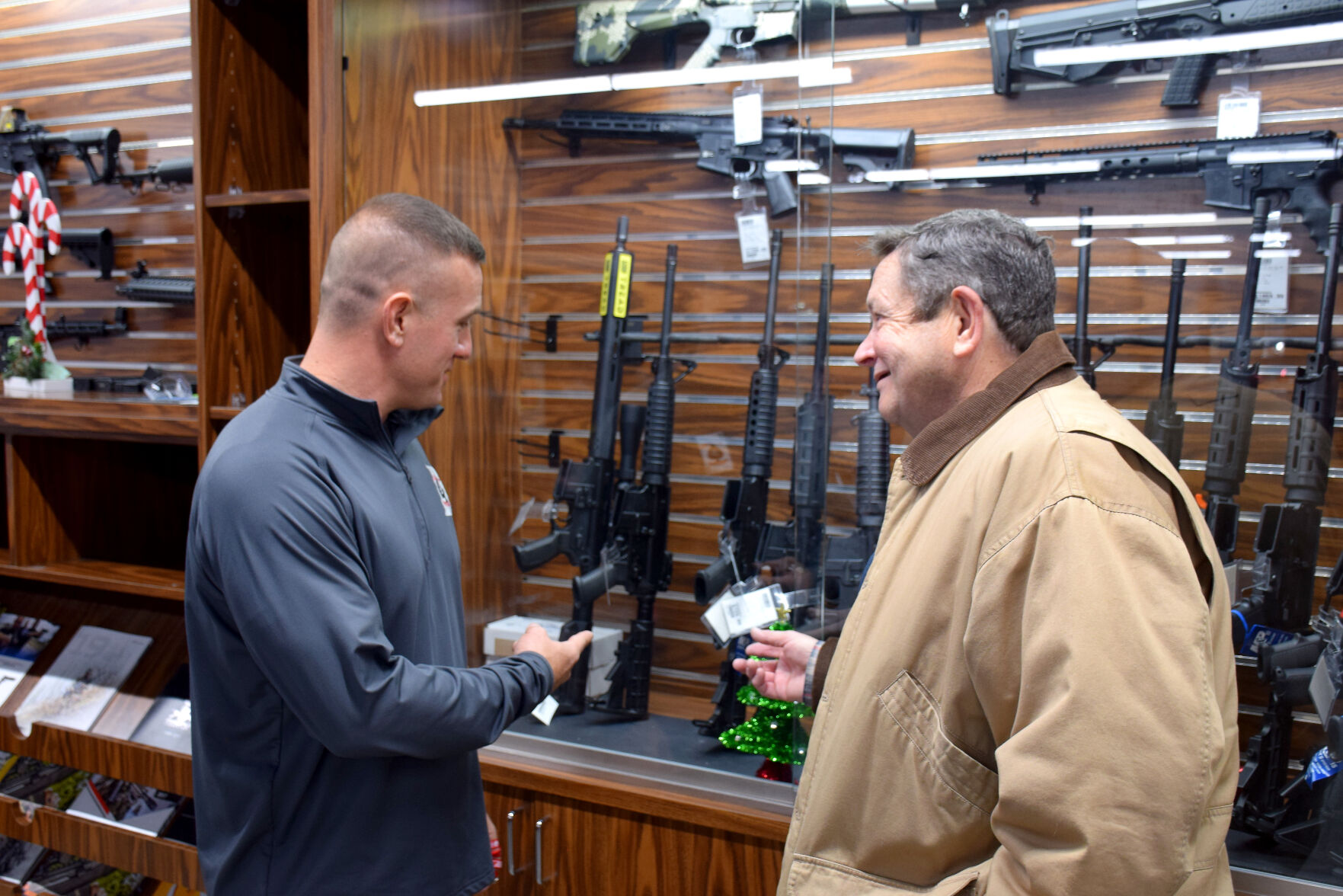 FOID Backlog: People want firearms, but the state's bureaucracy is buckling | - Vimarsana News