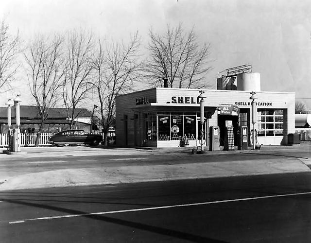 Effingham and Gas Stations Part 2 History