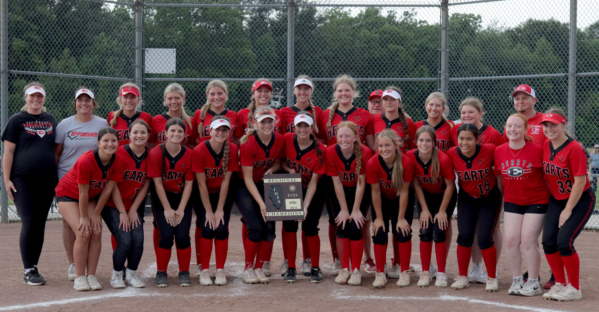 Effingham Softball Team Clinches Regional Championship After 5 Years with Strong Defensive Play and Multi-Run Lead