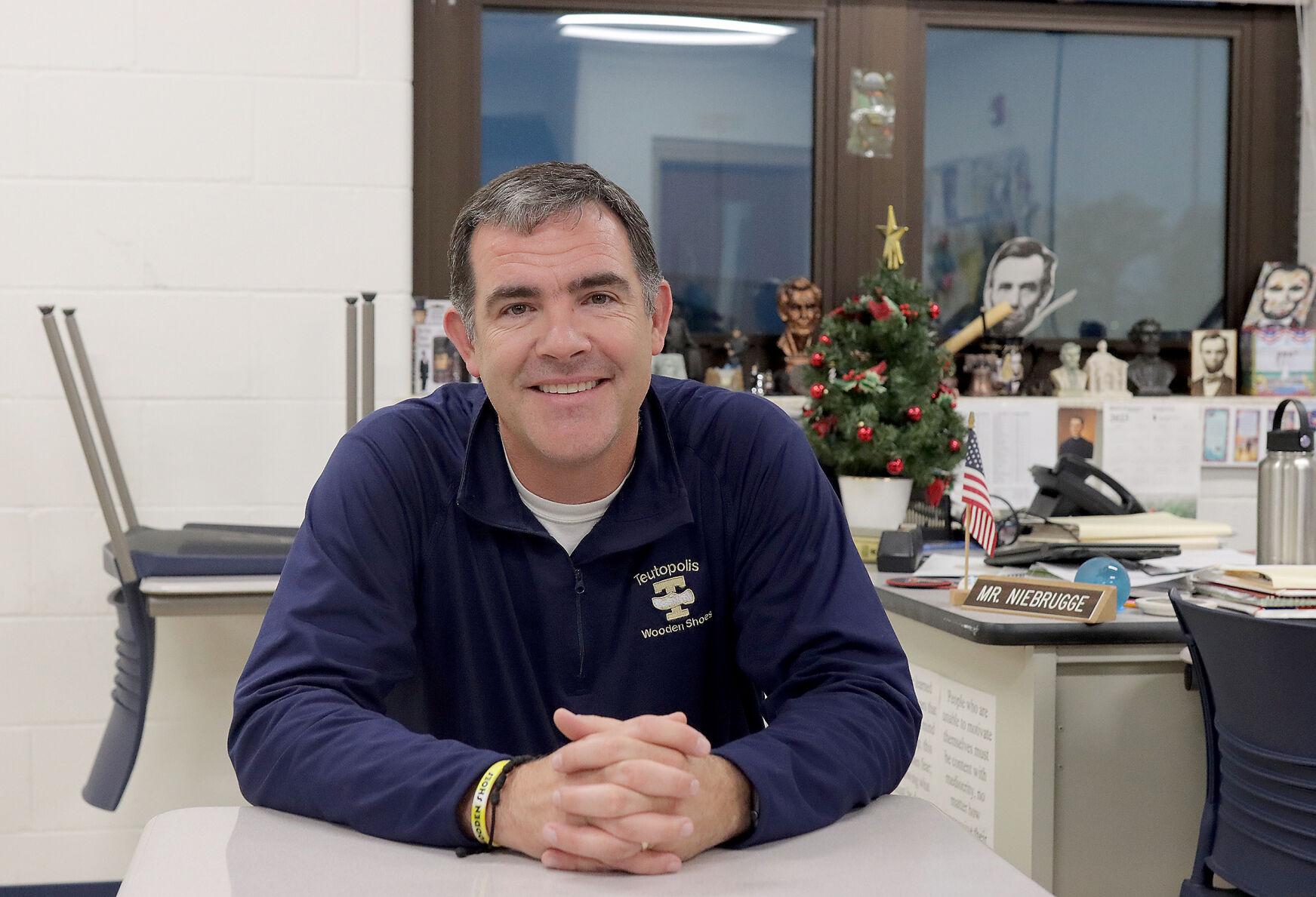 A FRONT ROW SEAT Niebrugge enters 20th year as Teutopolis public