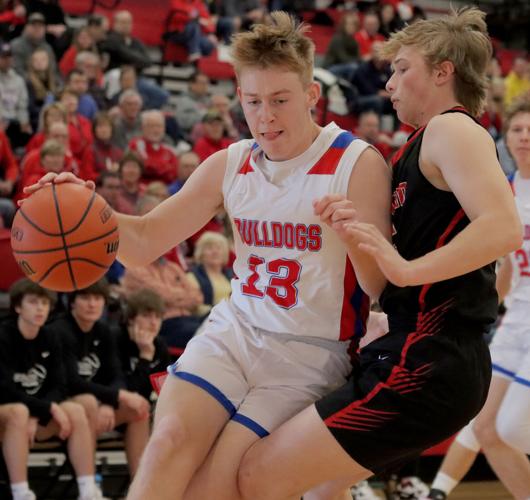 EFFINGHAM/TEUTOPOLIS CHRISTMAS CLASSIC Ruholl helps spark St. Anthony