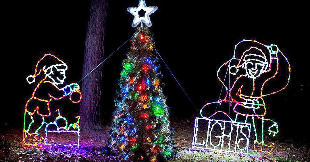 Effingham gets festive with Wonderland in Lights, new downtown display Effingham gets festive with Wonderland in Lights, new downtown display