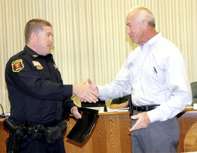 Effingham police officer recognized by city for talking depressed man