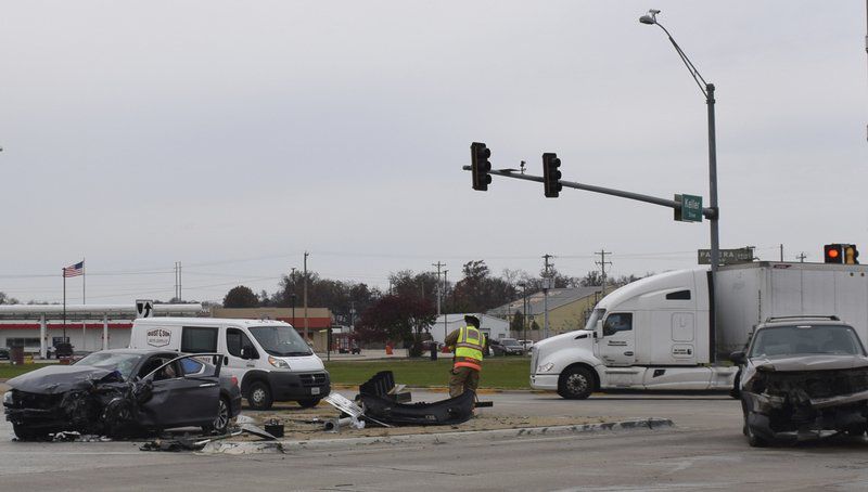 Crash Sends Two To The Hospital | Local News | Effinghamdailynews.com