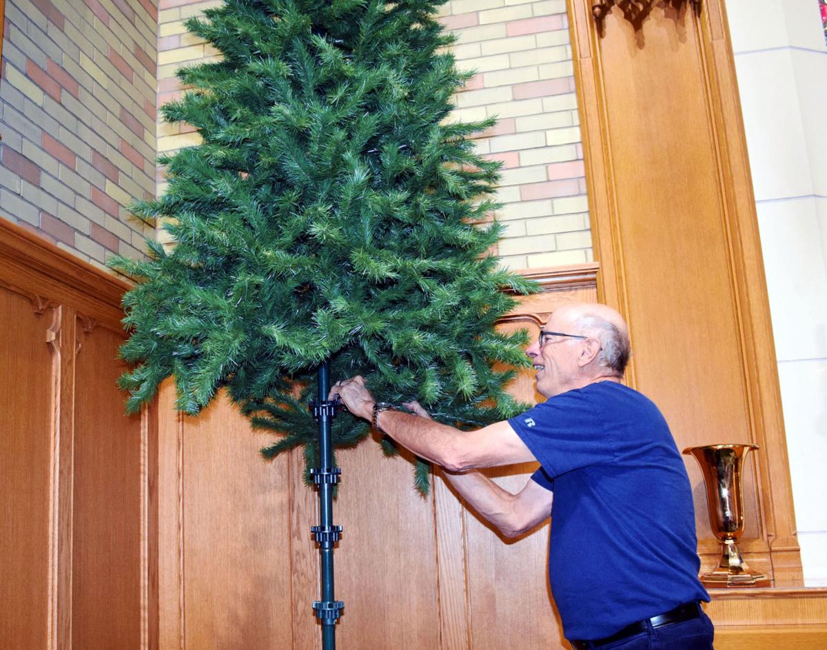 Church Readies For Christmas Season Local News Effinghamdailynews Com