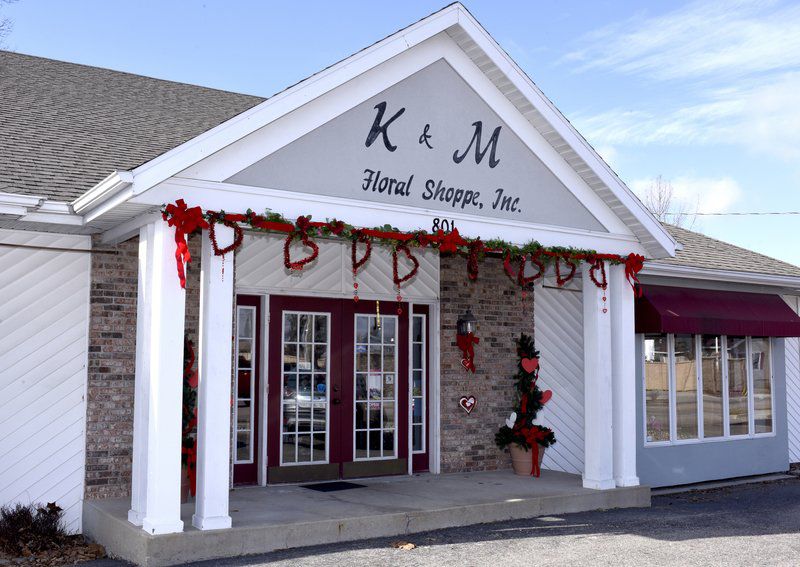 Effingham floral shop to close after 49 years Local News
