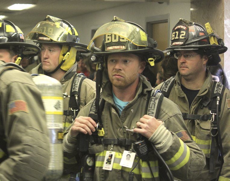 Firefighters And Others Honor 9 11 Sacrifices Local News Firefighters And Others Honor 9 11 Sacrifices Local News
