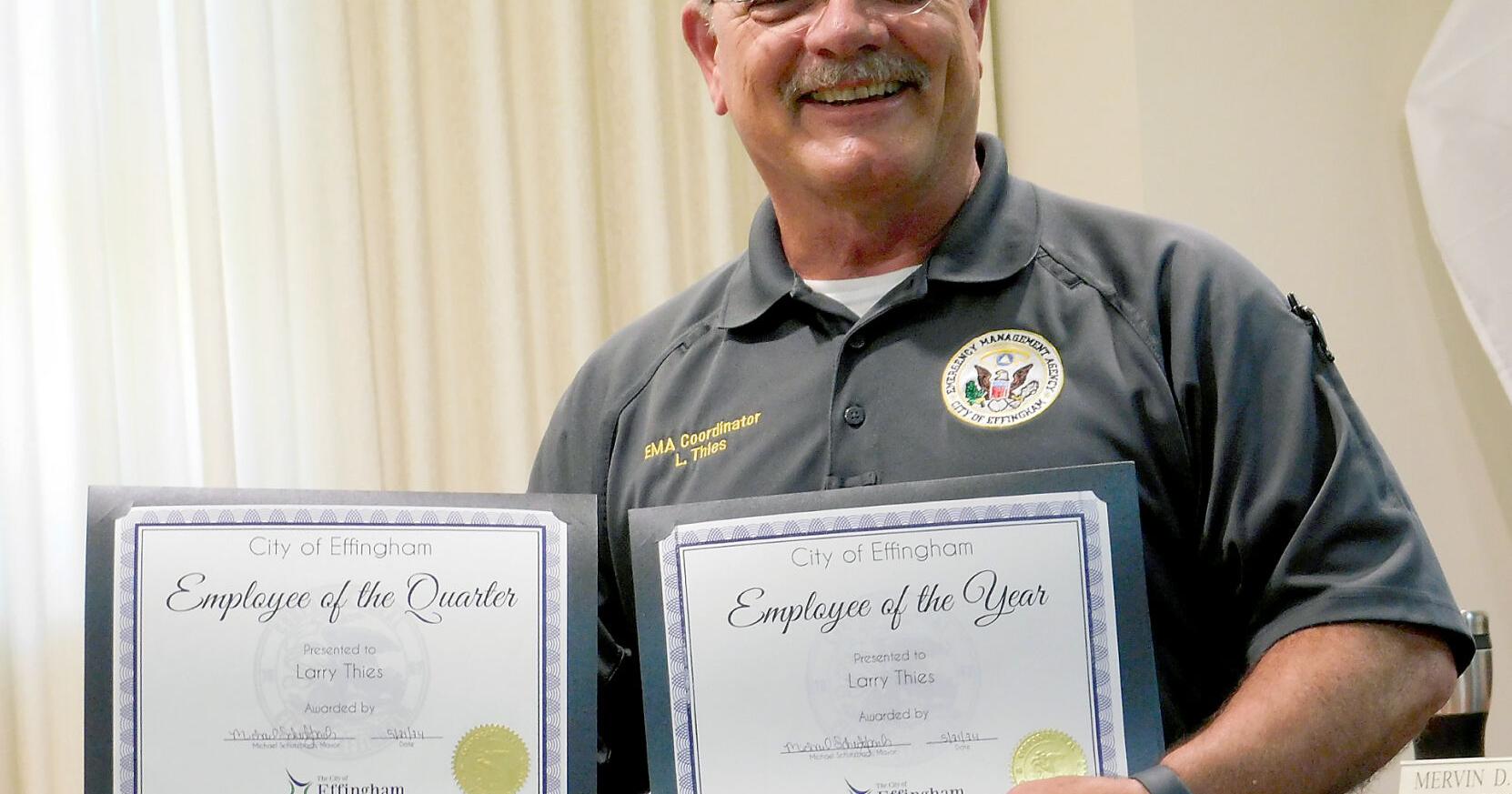 City of Effingham awards employee of the year - Vimarsana News