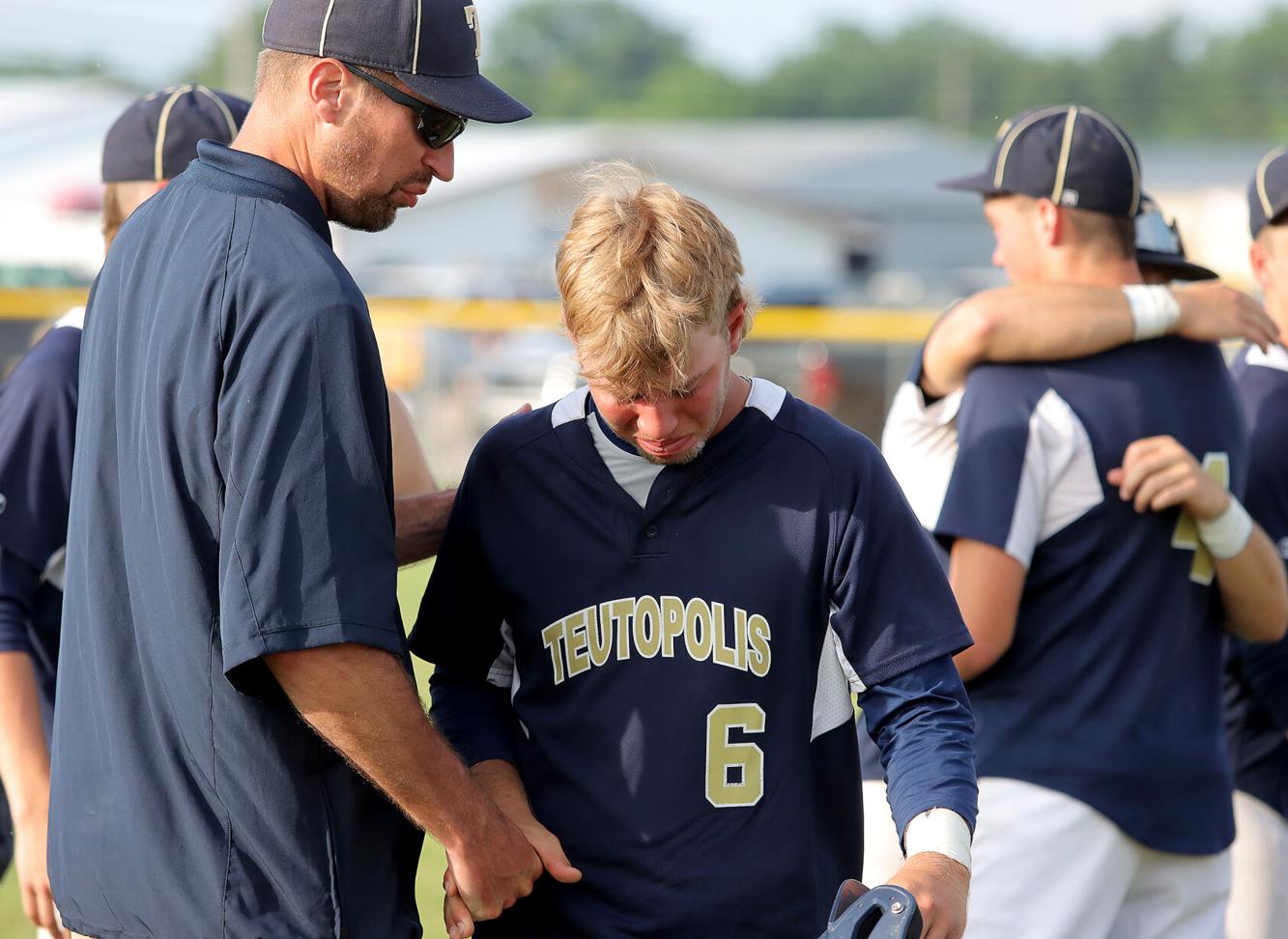 Holmes quiets Teutopolis offense in 132 victory Local Sports