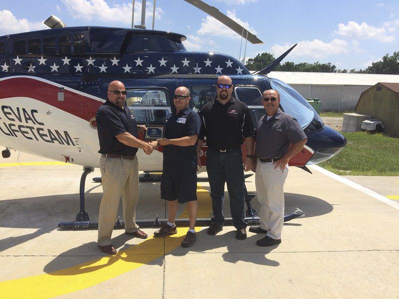 Local Air Evac Mechanic Team Get Accolades Local News Effinghamdailynews Com