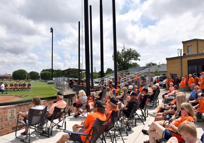 St. Anthony and Altamont fans celebrate their baseball teams Local