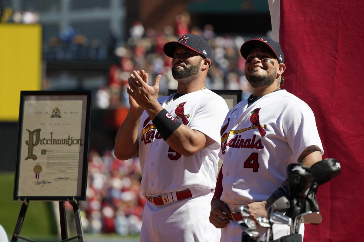 Pujols concludes return to St. Louis with 2 hits, Molina jersey