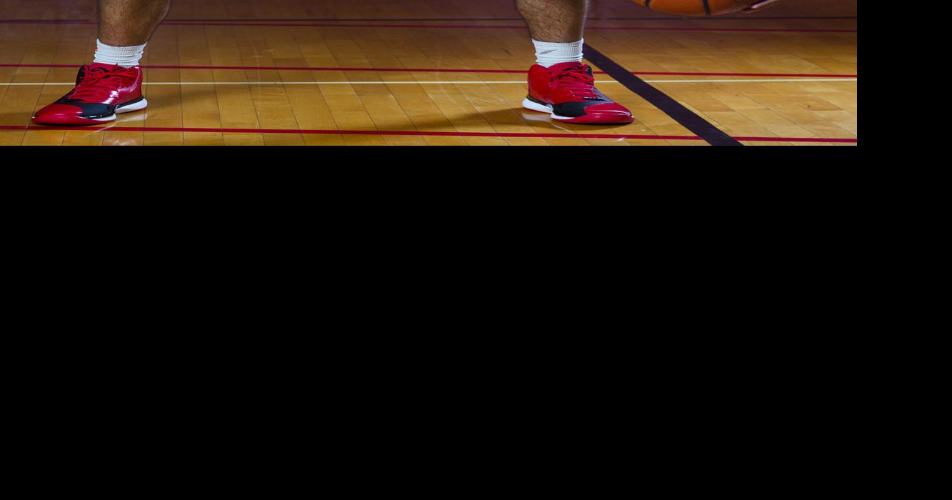 Kyle Sears is adjusting as the new head coach of Elkhart Memorial boys