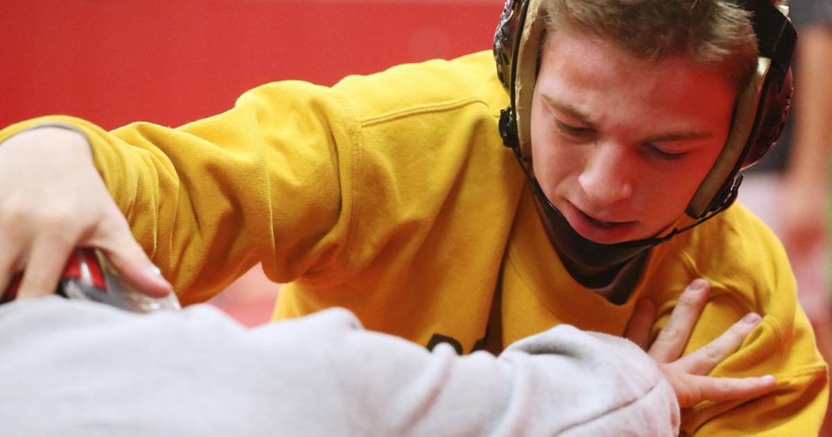 Elkhart Memorial, Penn, Plymouth look to defend area wrestling sectional titles