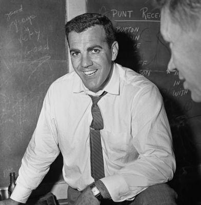 Notre Dame Coaching Legend Ara Parseghian Dead At 94 Sports