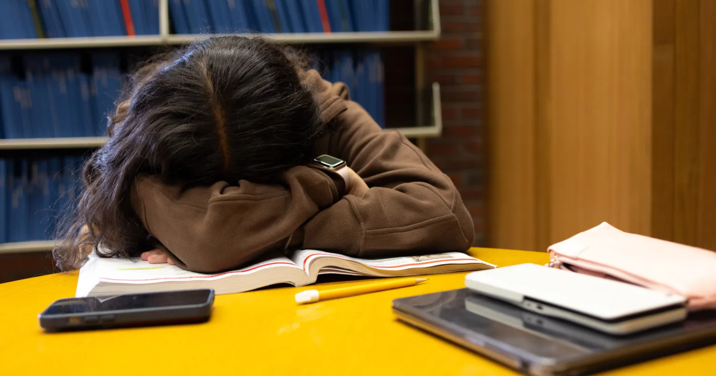 Science says teens need more sleep. So why is it so hard to start school later? - Vimarsana News