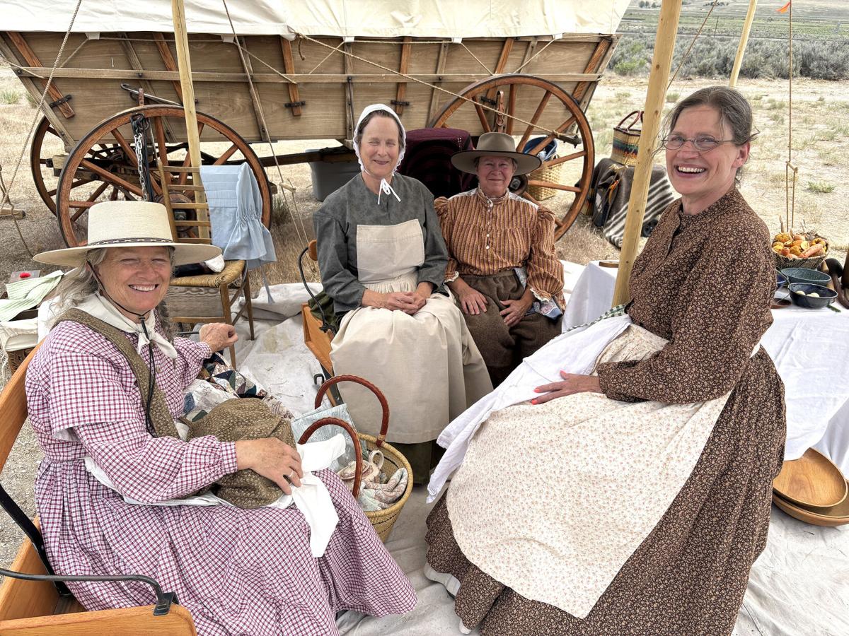California Trail Days - People along the trail