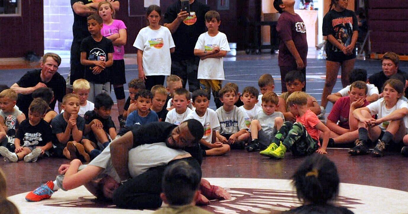 Record-breaking wrestling champ comes to Elko - Vimarsana News