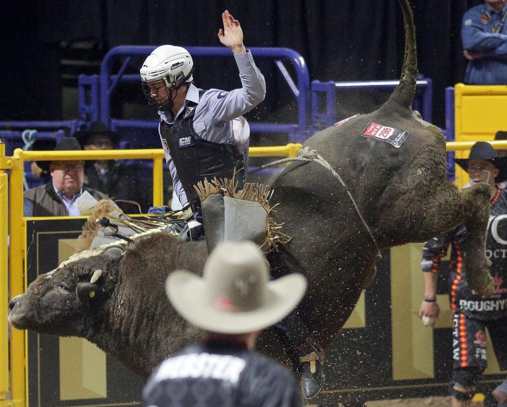 WNFR Round 1 Bull Riding Cullen Telfer.jpg