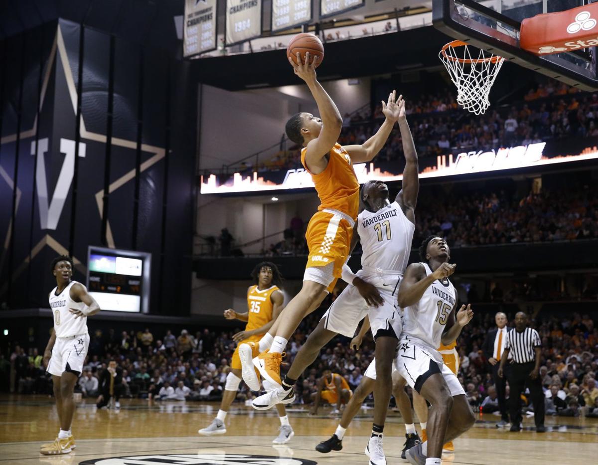 Top Ranked Tennessee Rallies Beats Vanderbilt 88 83 In Ot