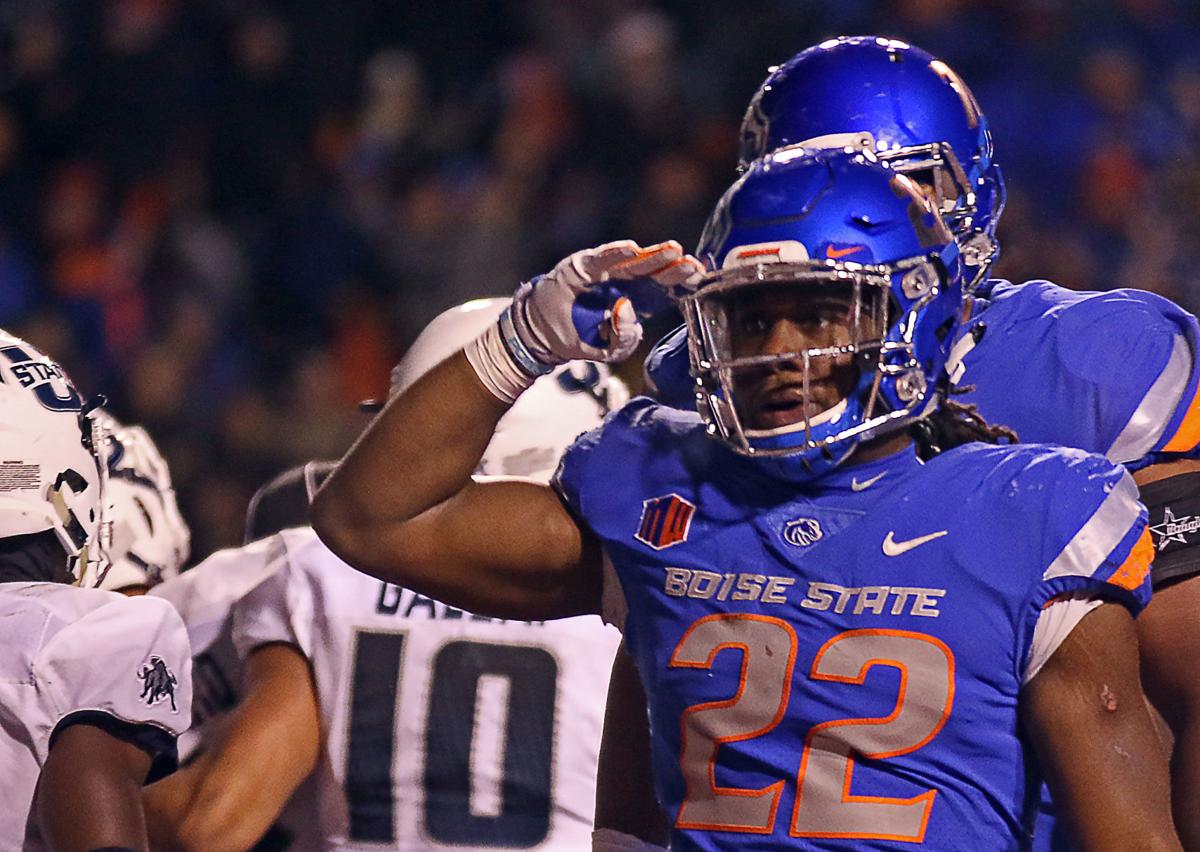 Broncos win division, beat Utah State 3324 Local Sports