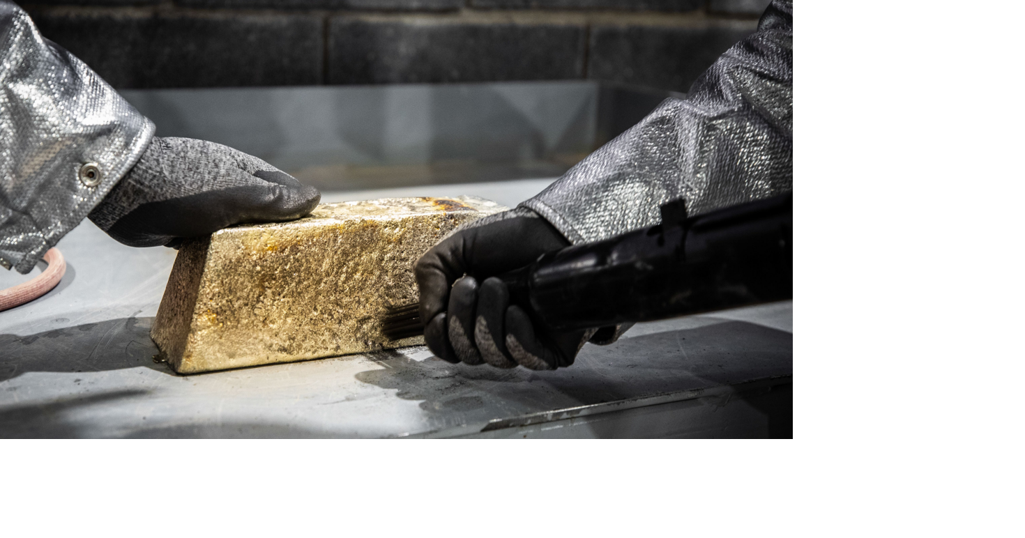 Glittering gold prices at all-time highs