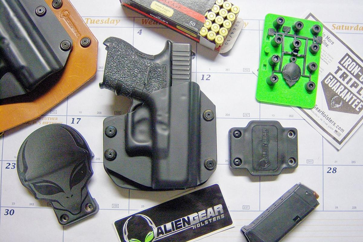 Alien Gear S New Cloak Mod Holster Is Unearthly Modularity Lifestyles Elkodaily Com