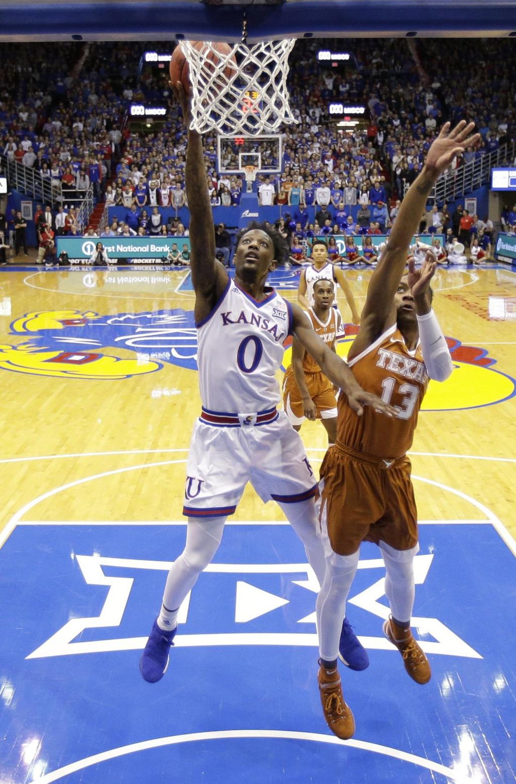 No 7 Kansas Holds On To Beat Texas 80 78 At Phog Sports Elkodaily Com