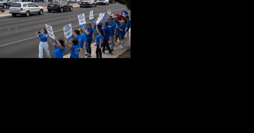 Protest over teacher pay disrupts Clark County school board meeting - Vimarsana News