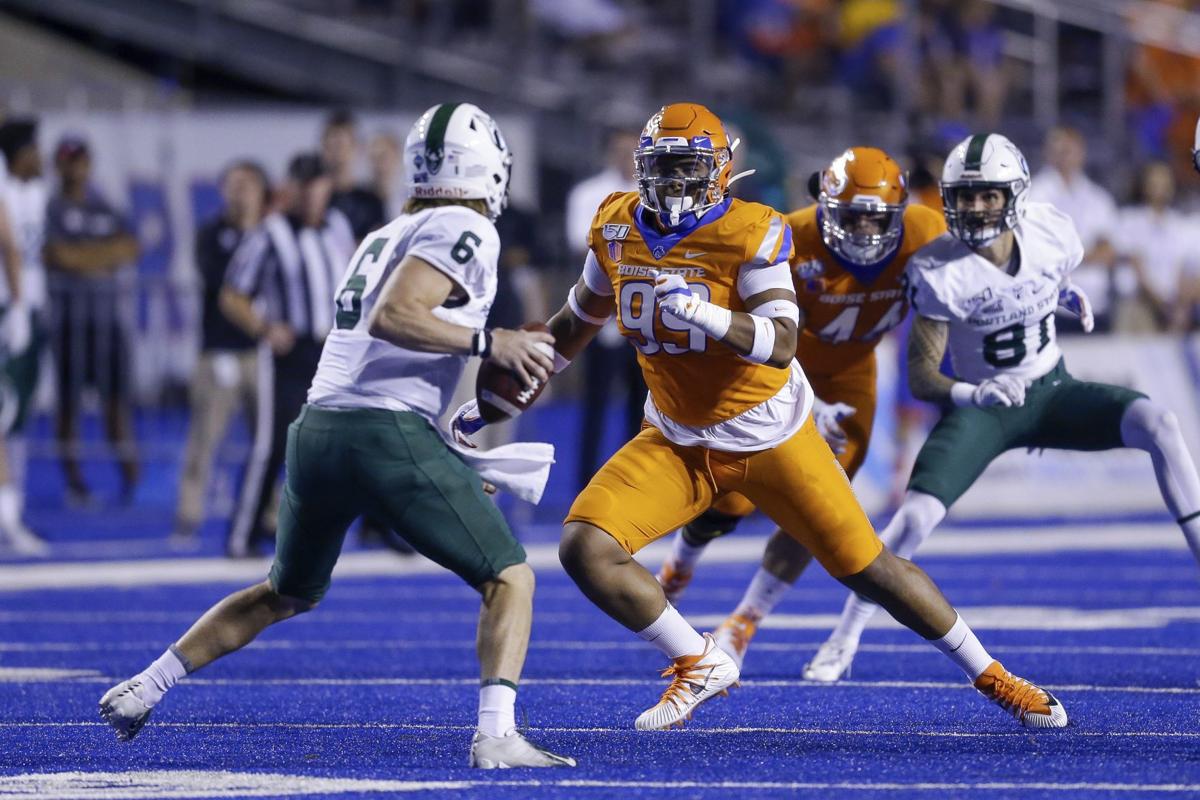 Weaver Ties Sacks Record Boise State Wins 45 10 Sports Elkodaily Com