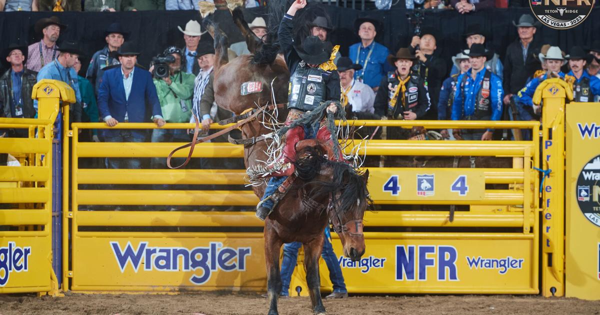 2023_NFR_R03_SB_Layton Green_353 Moon Shadow_Frontier Rodeo Co._Click ...