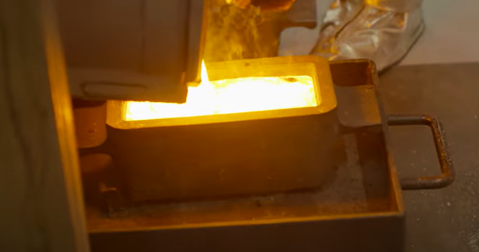 Gold prices hold their luster but dip slightly - Vimarsana News