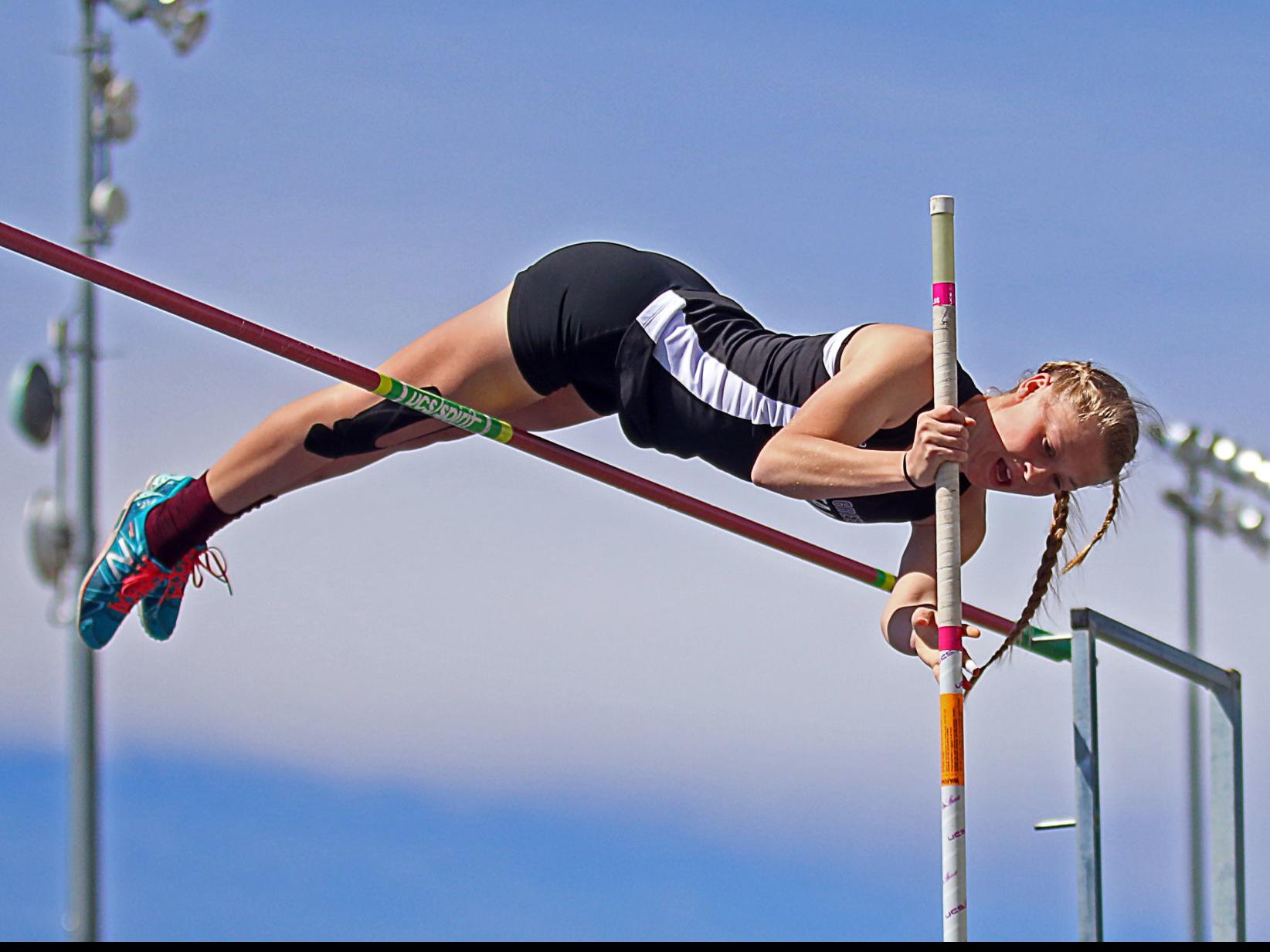Anderson Breaks School Pv Record Lusk Wins 30 Dimick Takes 1st In High Jump Local Sports Elkodaily Com