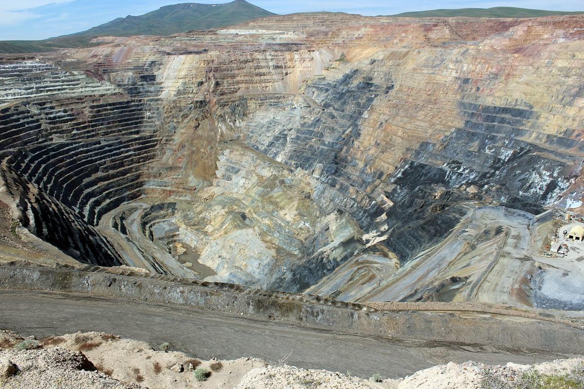 Slide At Gold Quarry Suspends Operations Mining Elkodaily Com