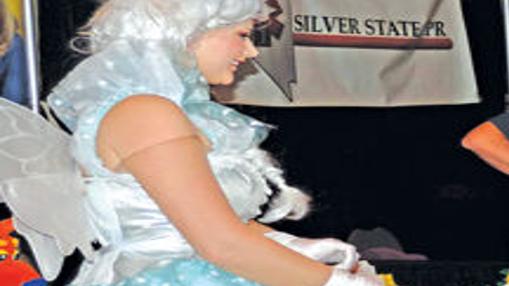 Feeling Fine Crowd Flocks To Health Fair News Elkodaily Com